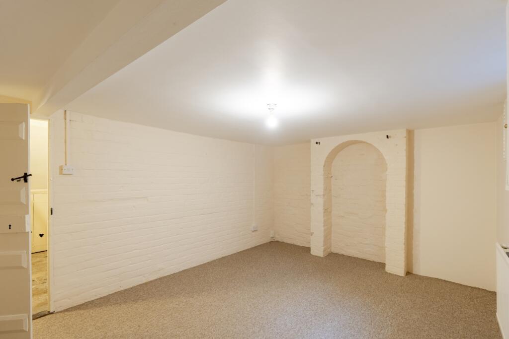 77 Woodstock Road-05524