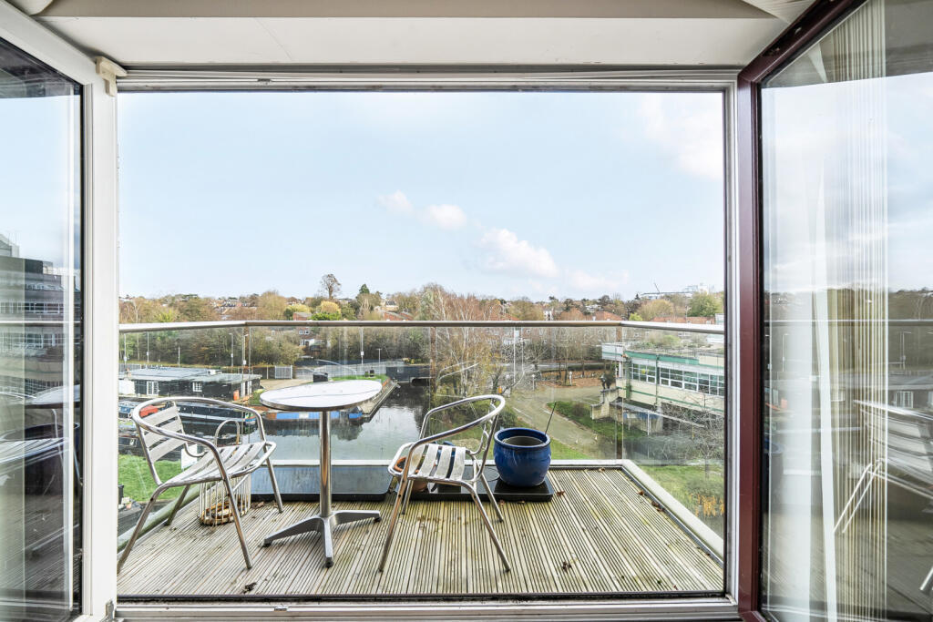 1384786-8-6925c51...