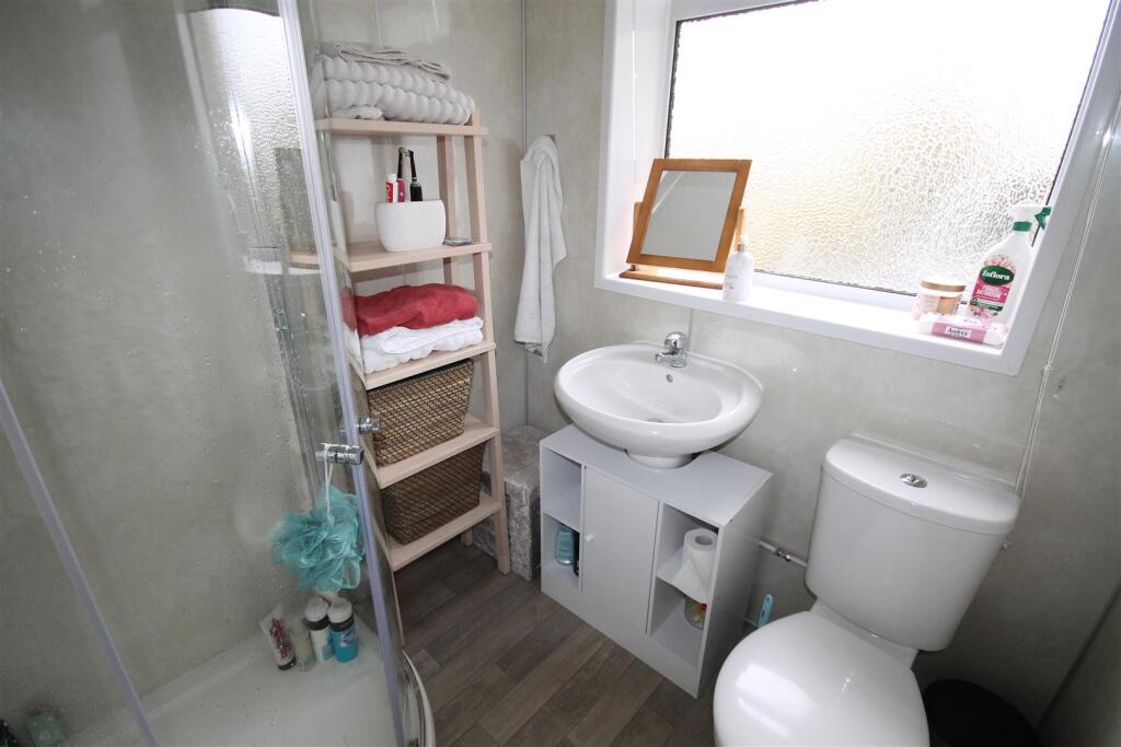 Bathroom.JPG