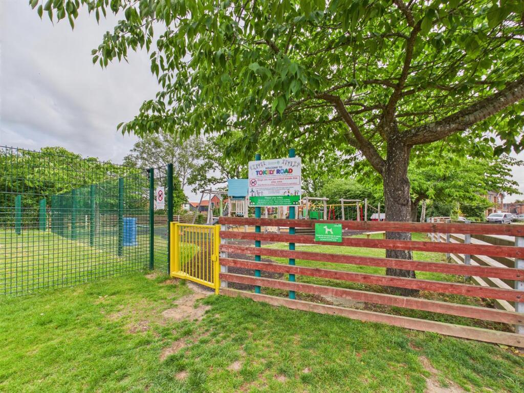 PARK 1.jpg
