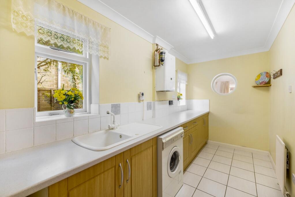 232A Pennygate (Spalding)-21