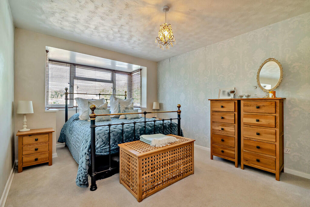 8664108-interior0...