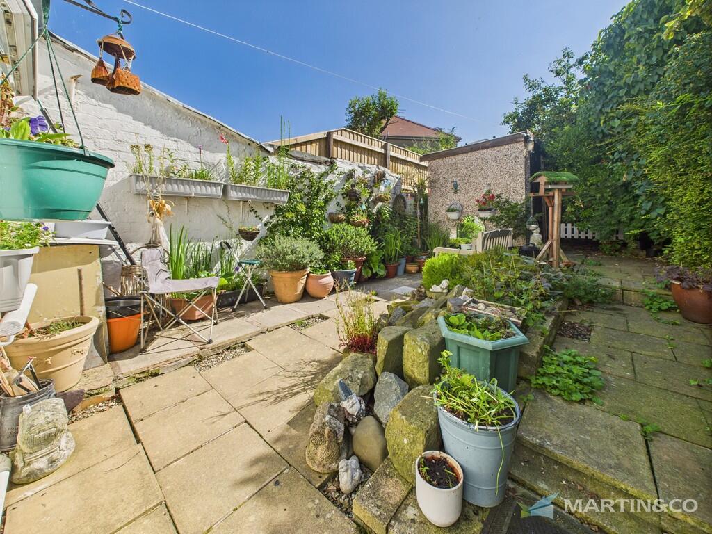 CAM02318G0-PR0496...