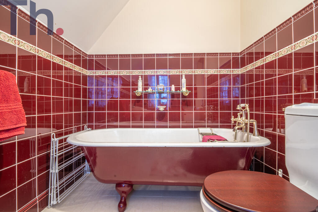En-suite Bathroom