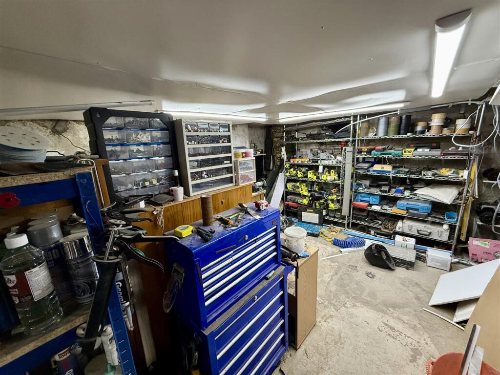 Basement Room 3 / Workshop