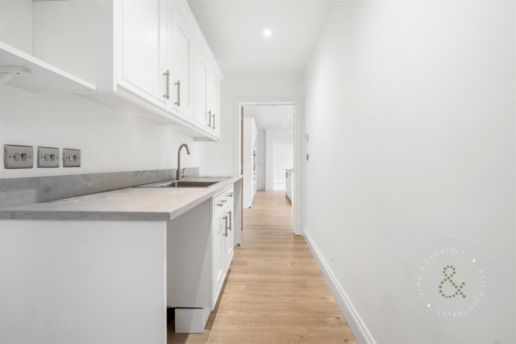 The Paddock (20).jpg