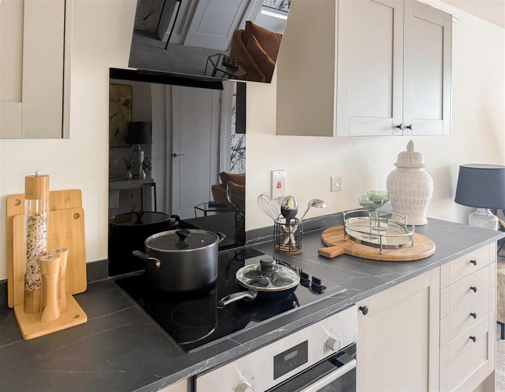 Living Room / Kitchen