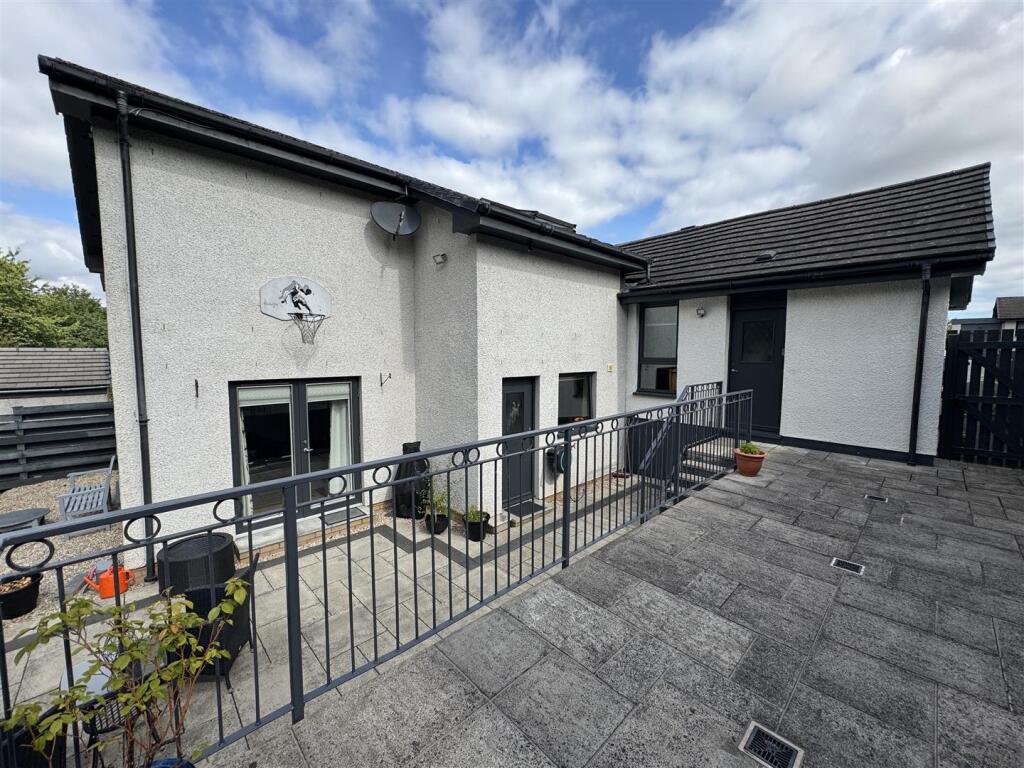REAR OF HOUSE .JPG