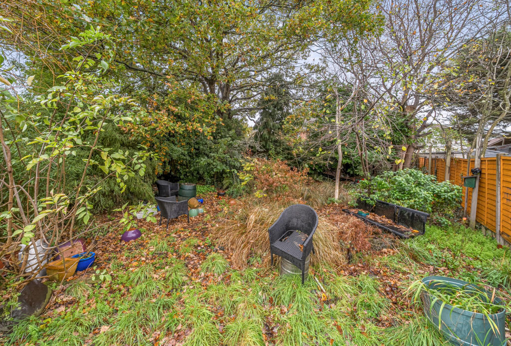 1381742-8-691db24...