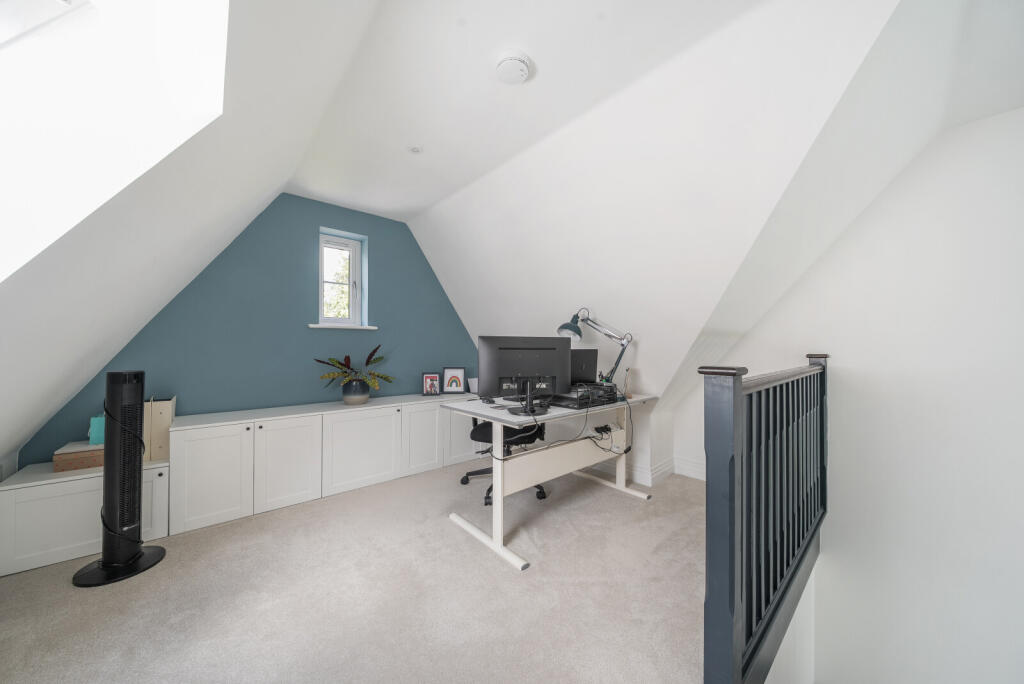 1296709-22-6839ad...