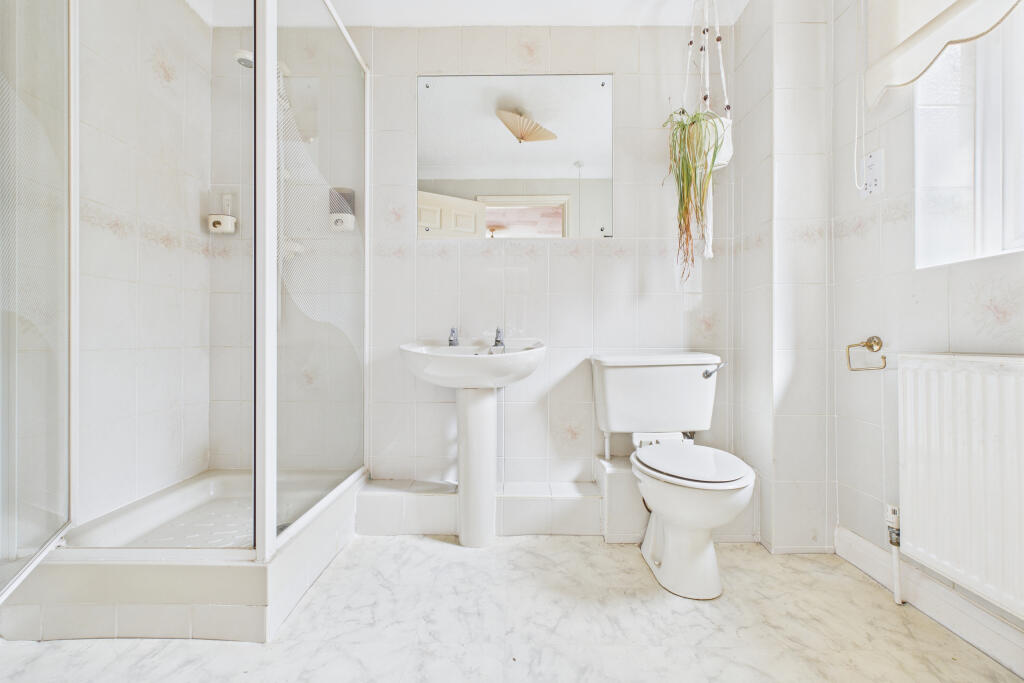 CAM05454G0-PR0030-STILL003