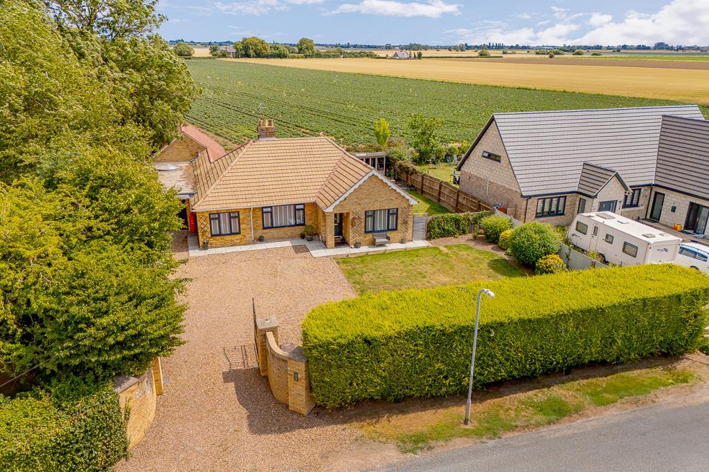 559 Broadgate (Weston)-1.jpg