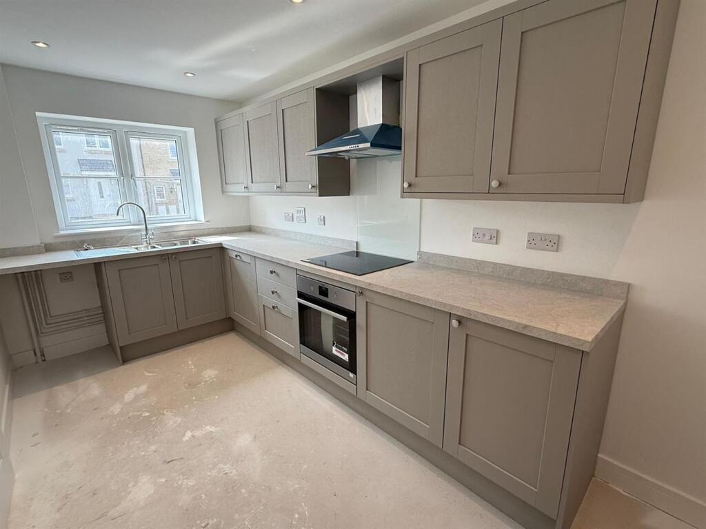 Plot 376 kitchen.jpeg