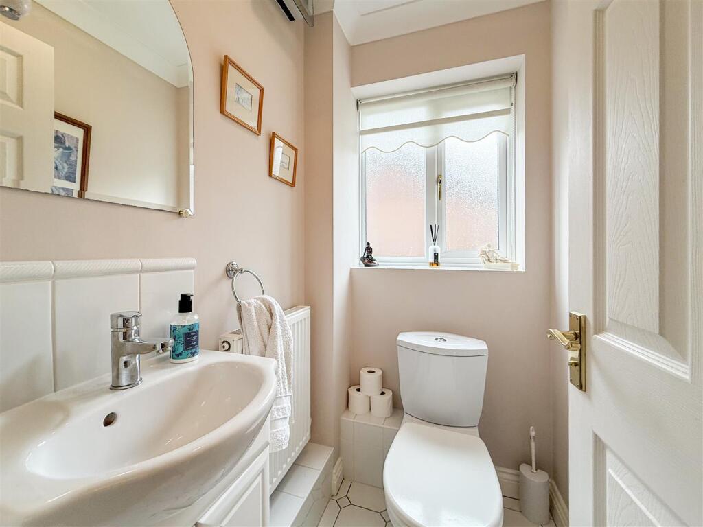 cloak room