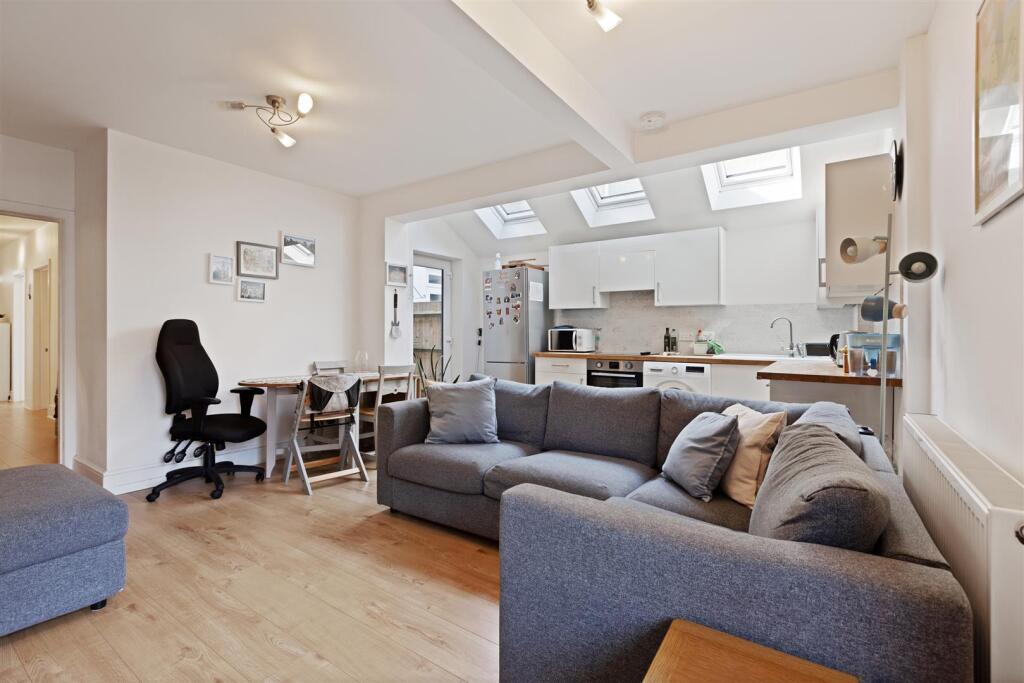 Kitchen &amp; Reception