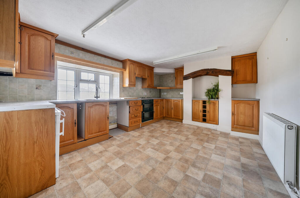 Llanidloes Road, Newtown, Powys, SY16