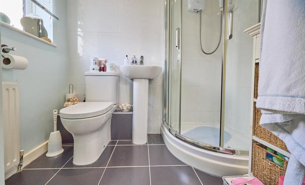 REFITTED EN SUITE SHOWER ROOM