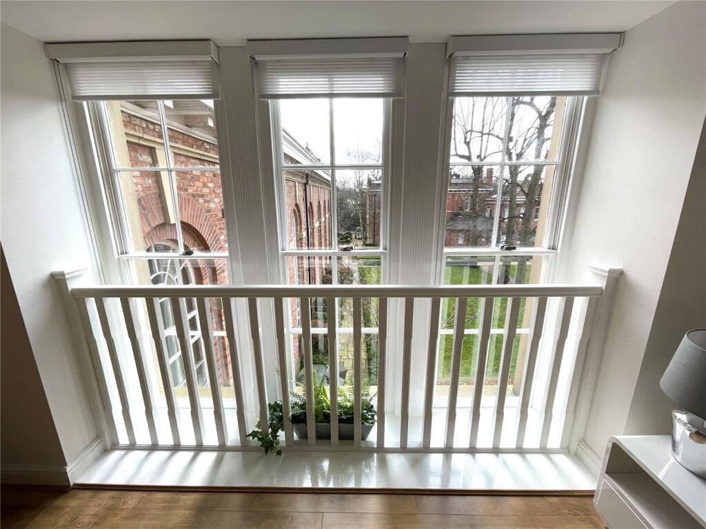 Feature Window