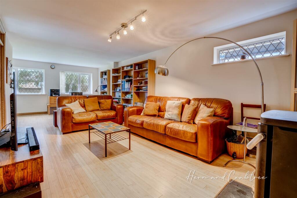 Avonridge, Thornhill, HernCrabtree (11).jpg