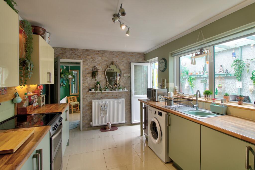 IMG_5253_4_5Interior4