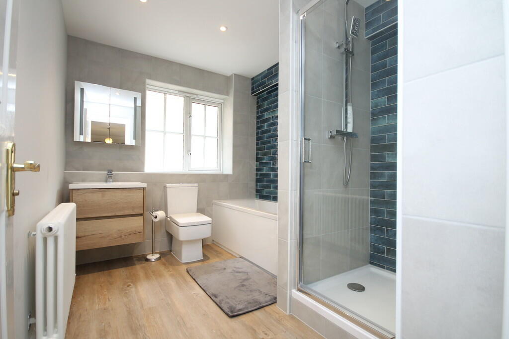 Main bathroom