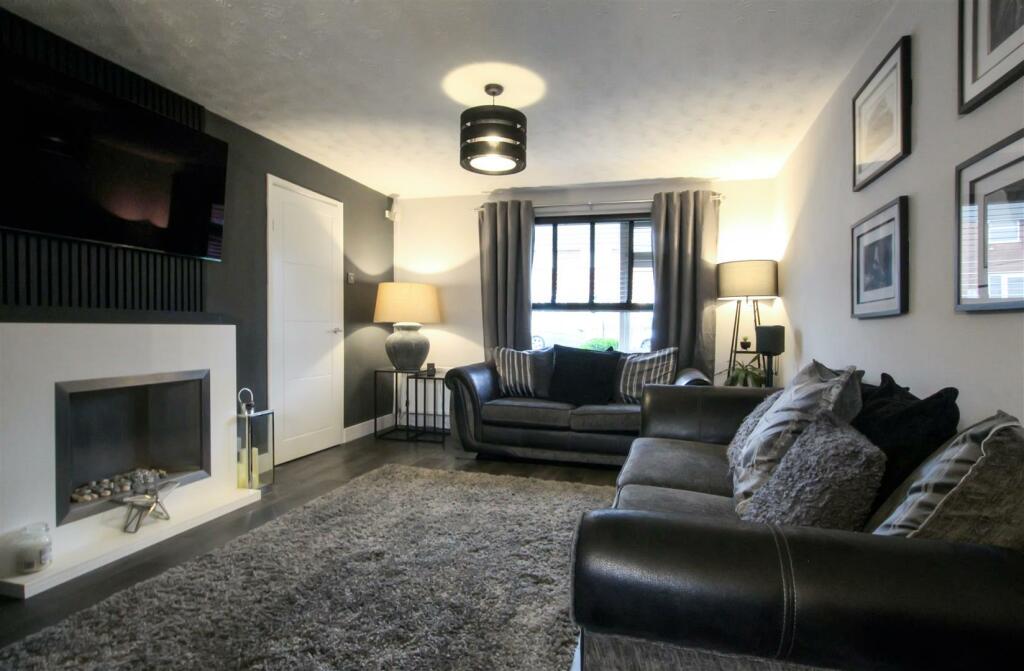 Lounge-2-1-2.jpg