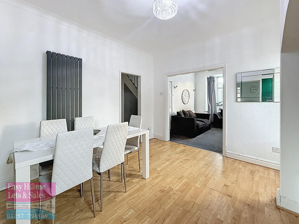 Dining/Living Roo...