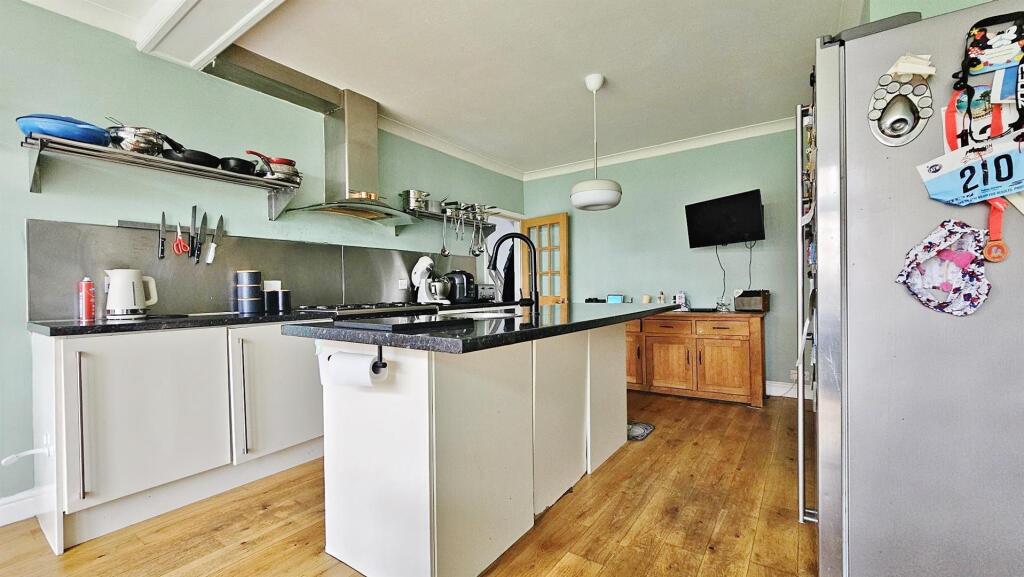 Alternate Kitchen/Diner View