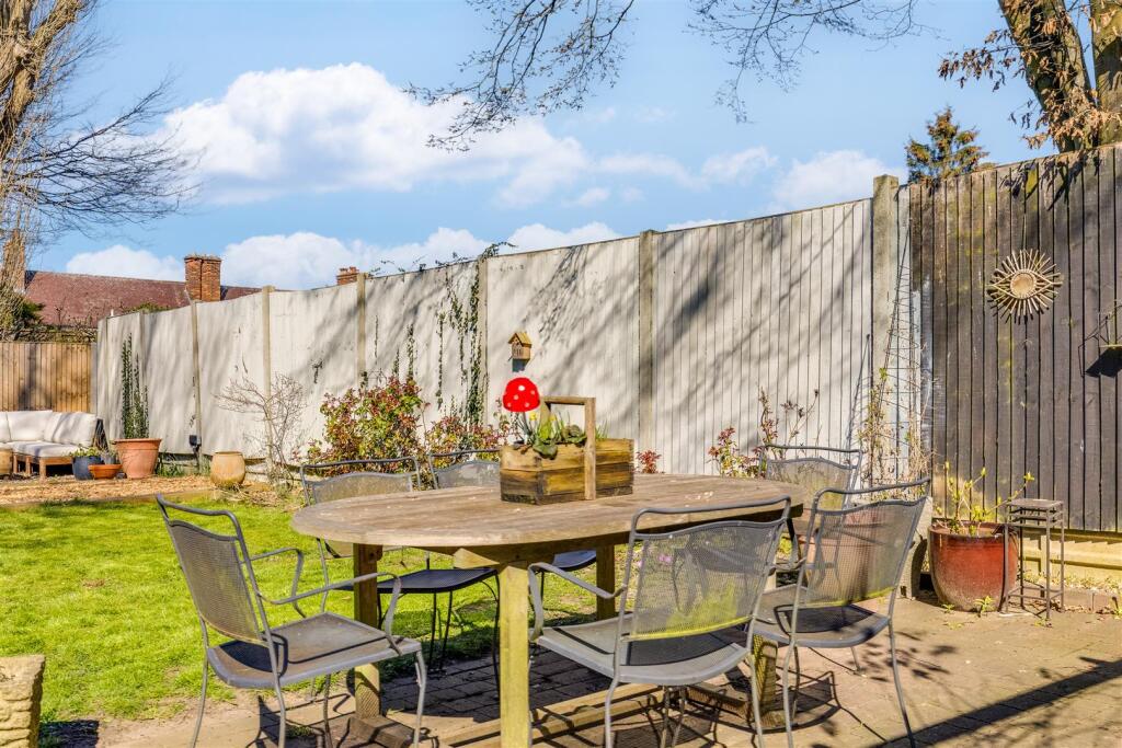 Baldock Road 72-37.jpg