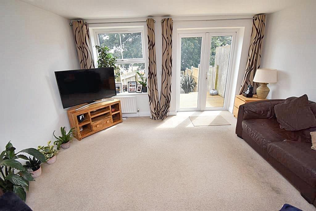 LivingRoom-4.jpeg