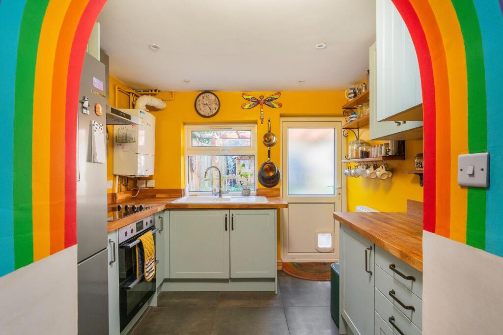 0B5SEE - Kitchen D.jpg