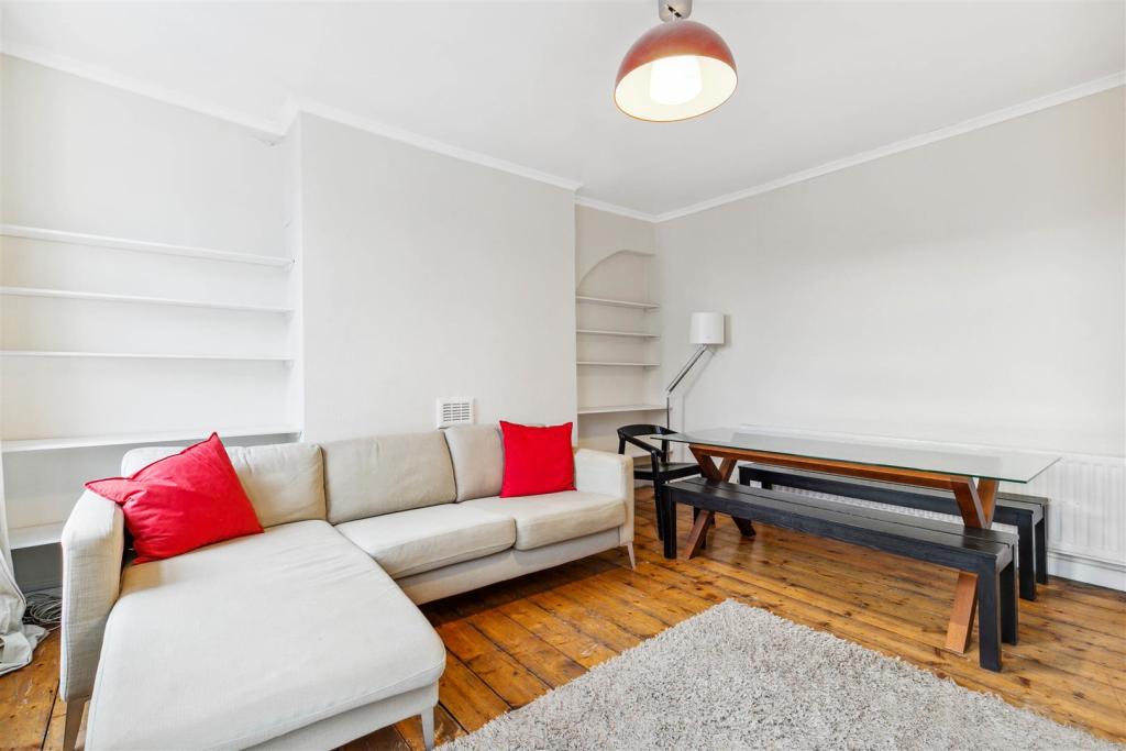 49D Gresham Road-4.jpg