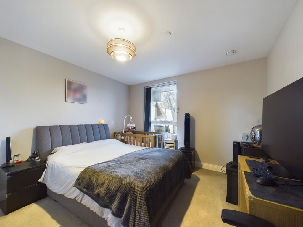 CAM03750G0-PR0036-STILL004 - Copy