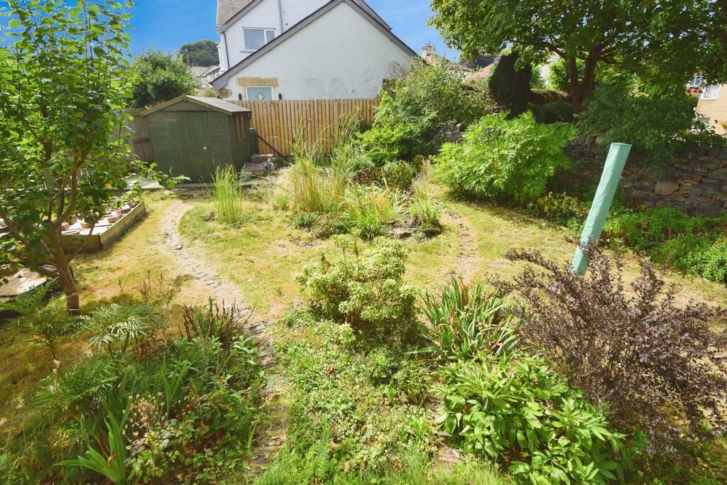 8dac82d3-Garden 2...