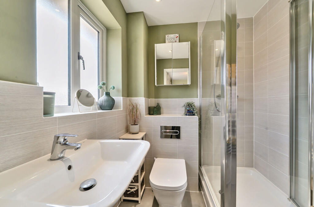 1309693-9-684c45a...