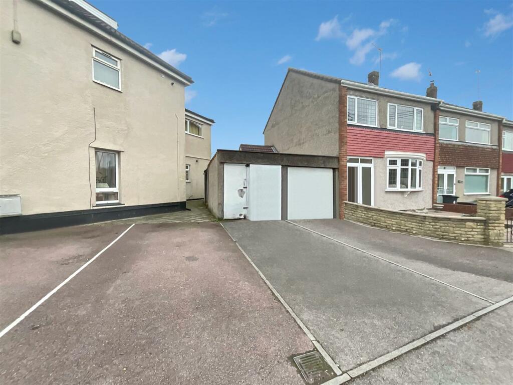 Garage &amp; Parking