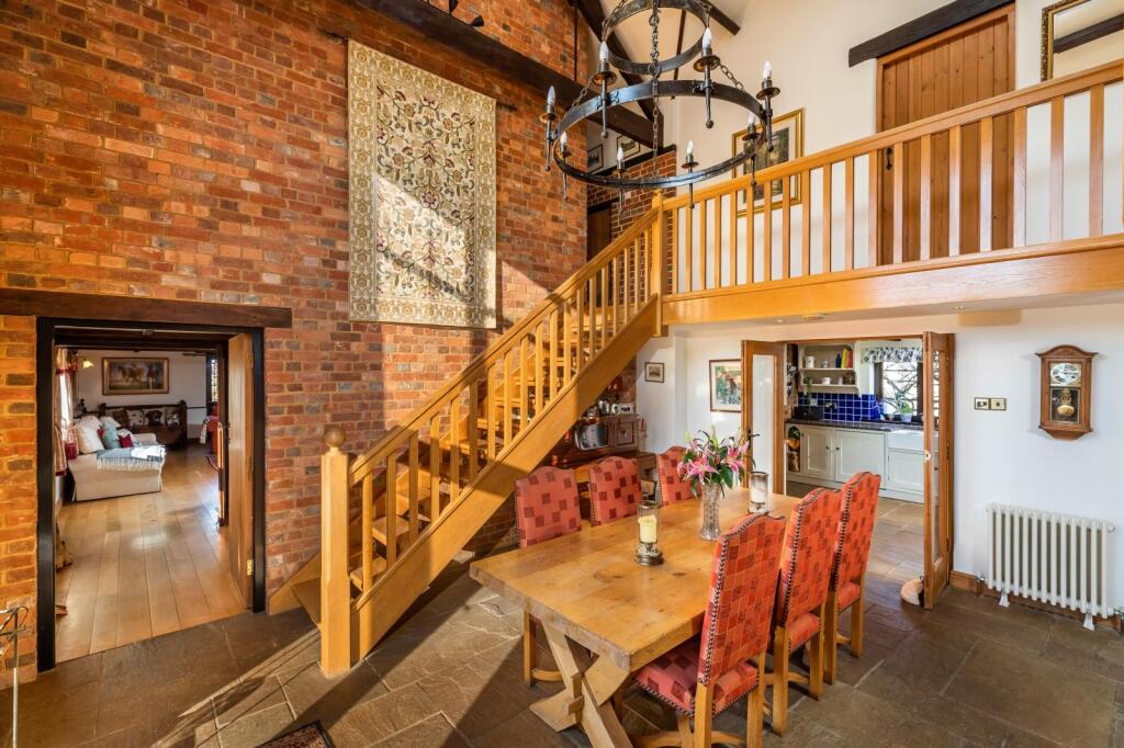 A DINING ROOM 2 -47.