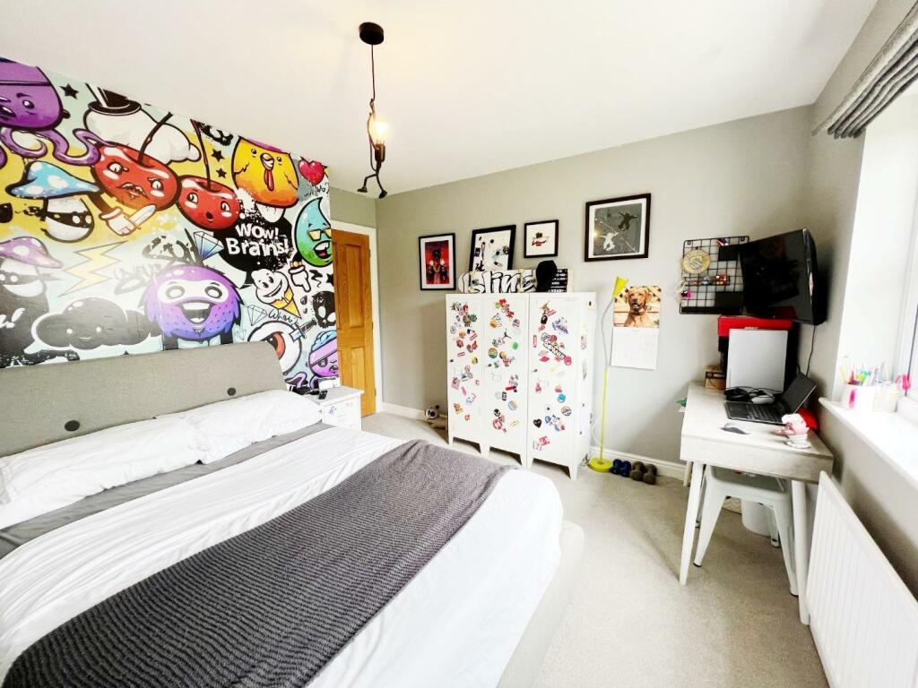 Bedroom 2 pic 2.jpg
