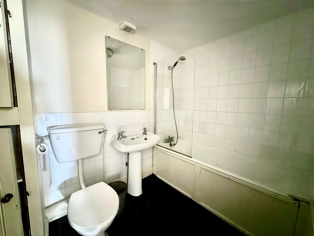 1bb2b63f-14df-423...