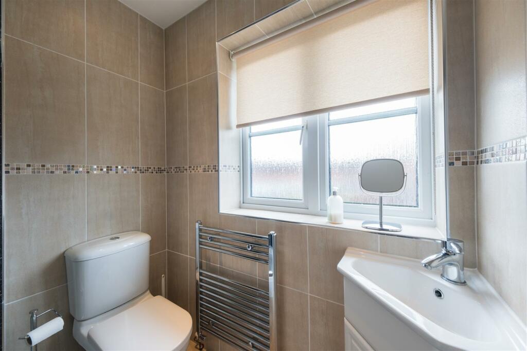 8 Cowmere Close-017.jpg
