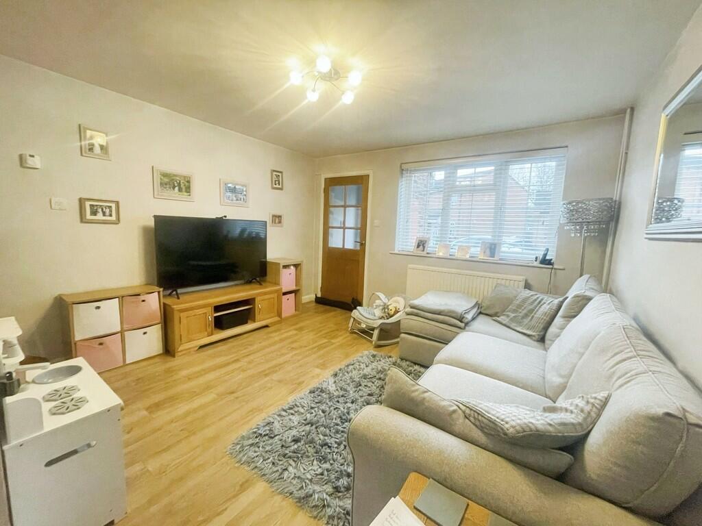 b5b3802f-LIVING 2...