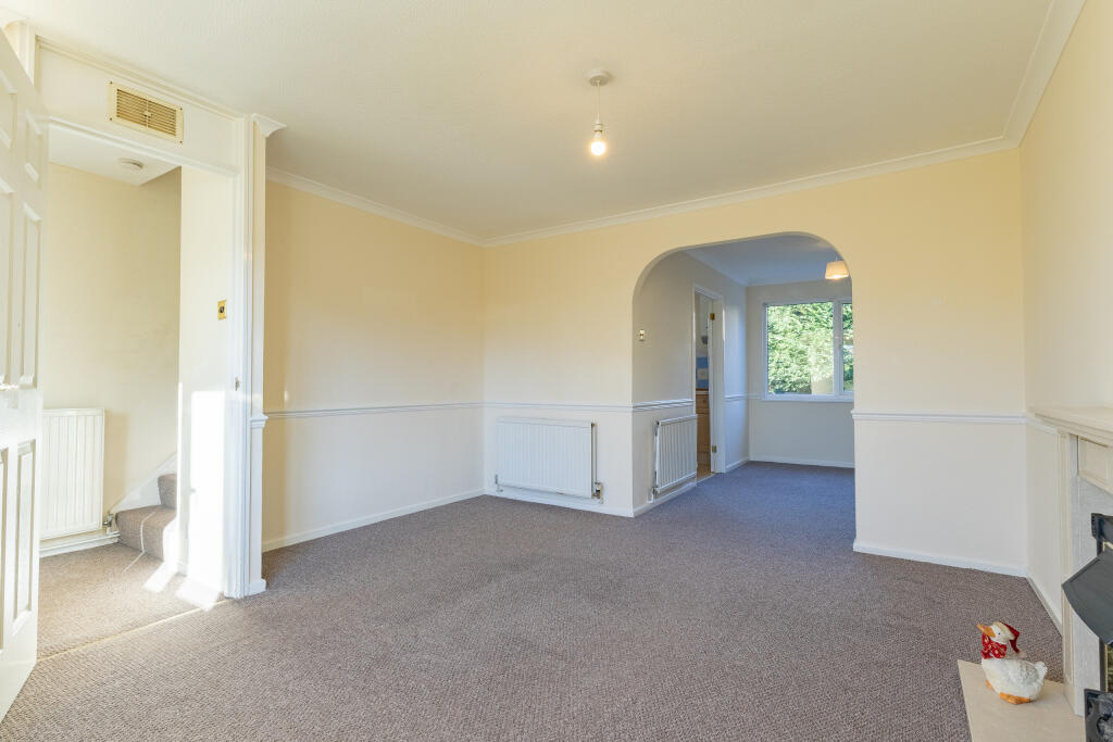 Living Room (2)