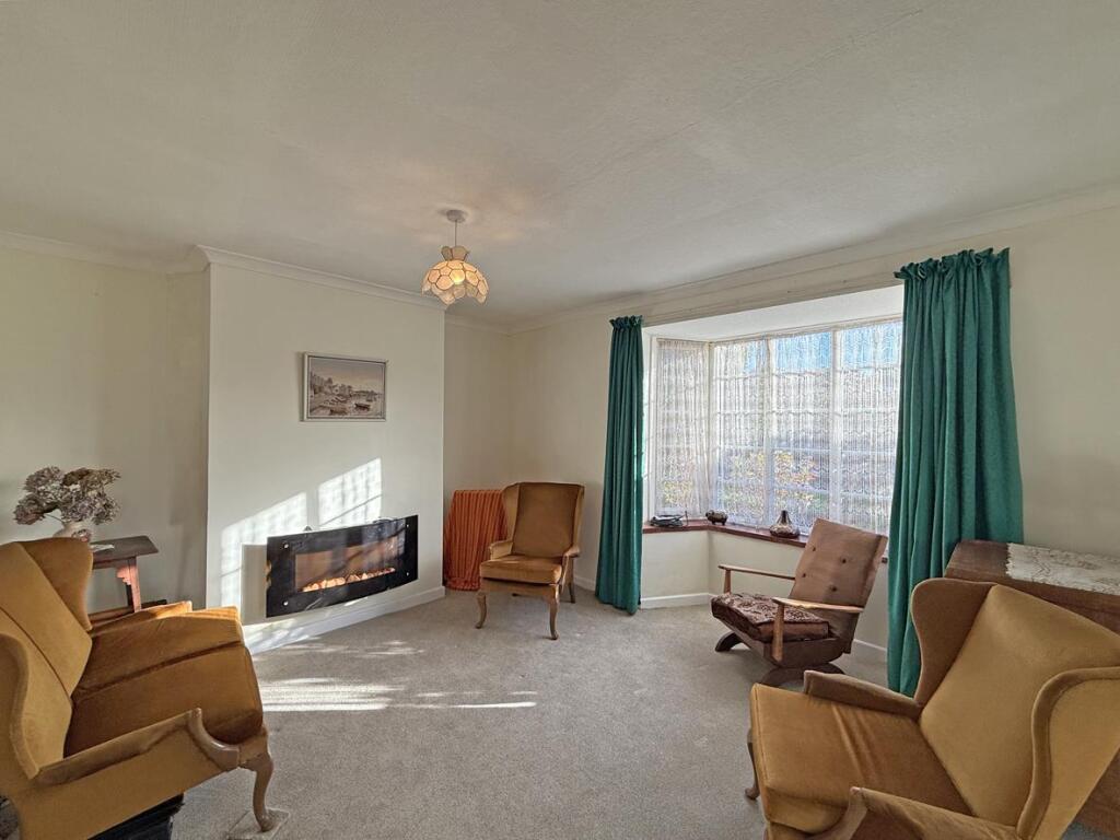 Old Woodlands Road 6 - Lounge Dining Room. 3.jpg