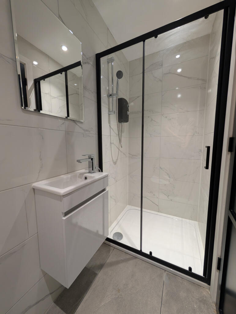 Annex Shower Room