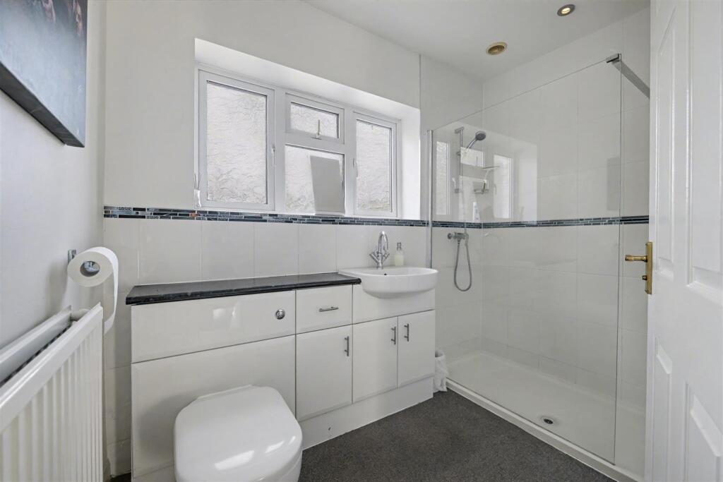 Family Shower Room