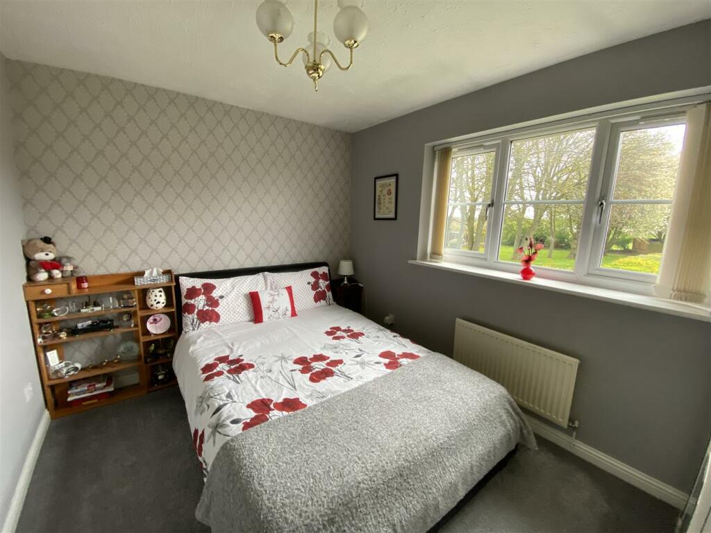 Bedroom no.4 rear double: