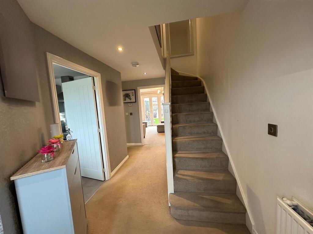 Hallway.jpg