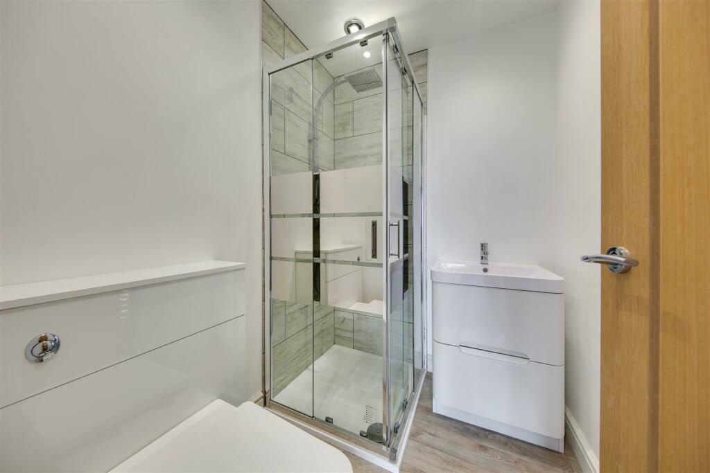 Ensuite
