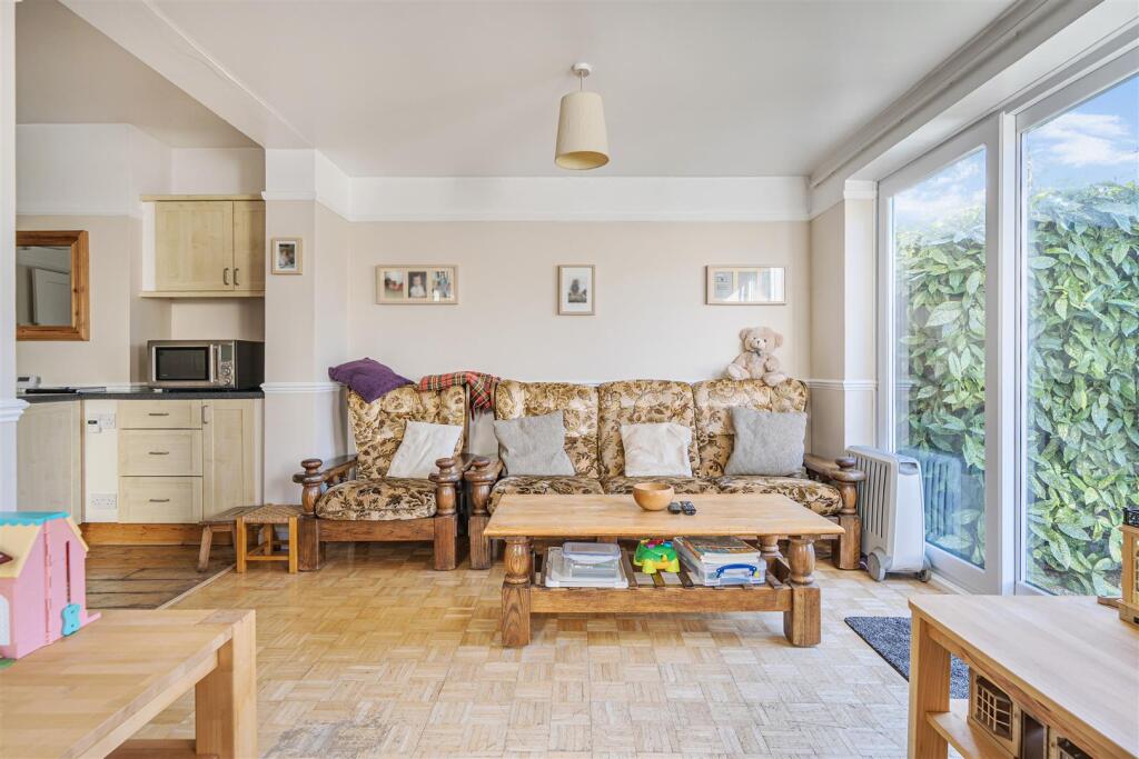 Broadlands Avenue, Keynsham, Bristol