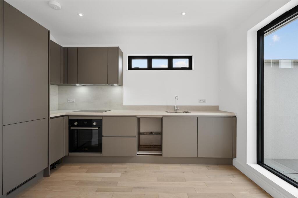 FLAT 6,5.jpg